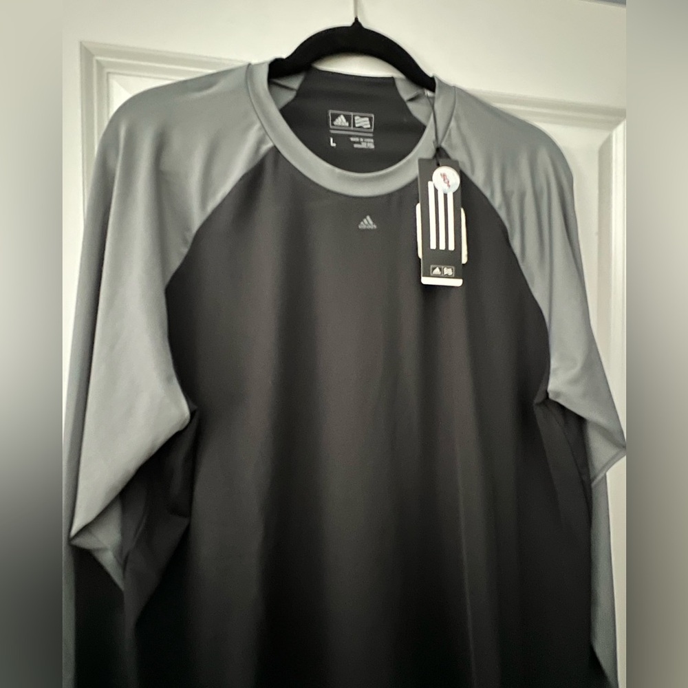 Adidas Men's Long Sleeve Black and Gray Tee